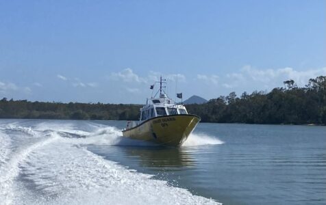 Yacht found in dark after flare fired